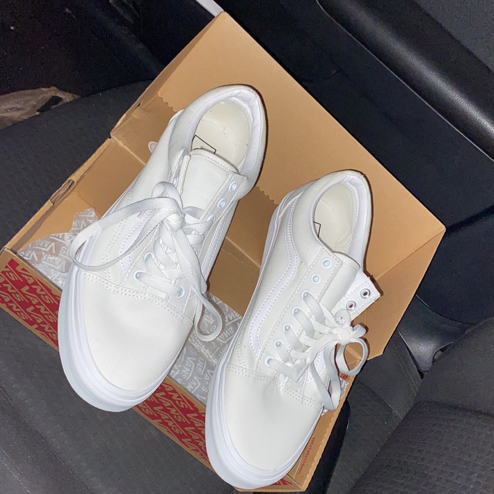 Never Worn. Way Too Big For Me View 2